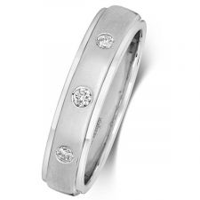 Court Wedding Ring & 3 Fush Set Diamonds 0.05ct
